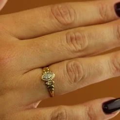 Antique Oval Ring With Stone